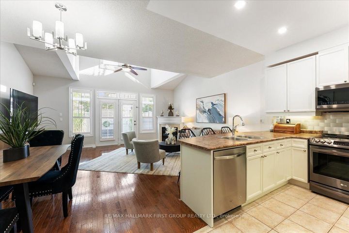Photo 3 at 4 - 1295 Wharf Street, Bay Ridges, Pickering