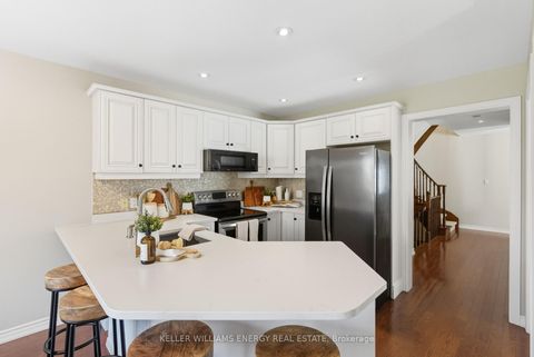 Photo 6 at 47 Scepter Place, Rolling Acres, Whitby