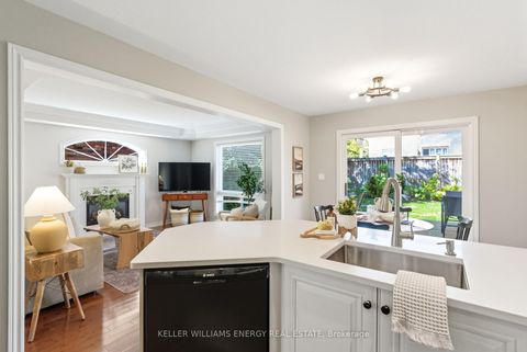 Photo 7 at 47 Scepter Place, Rolling Acres, Whitby