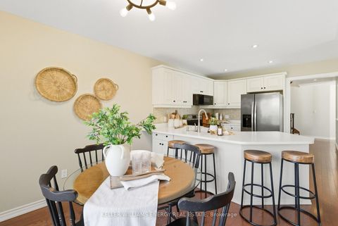 Photo 9 at 47 Scepter Place, Rolling Acres, Whitby
