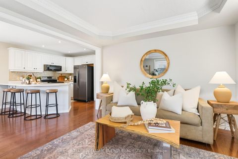 Photo 15 at 47 Scepter Place, Rolling Acres, Whitby