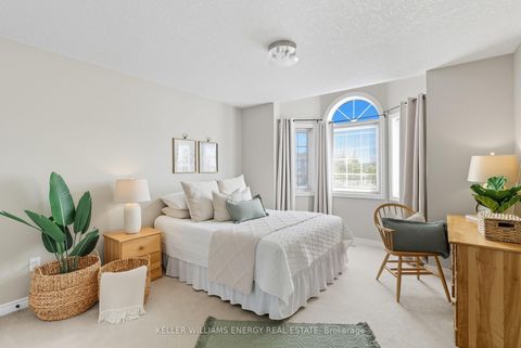Photo 17 at 47 Scepter Place, Rolling Acres, Whitby