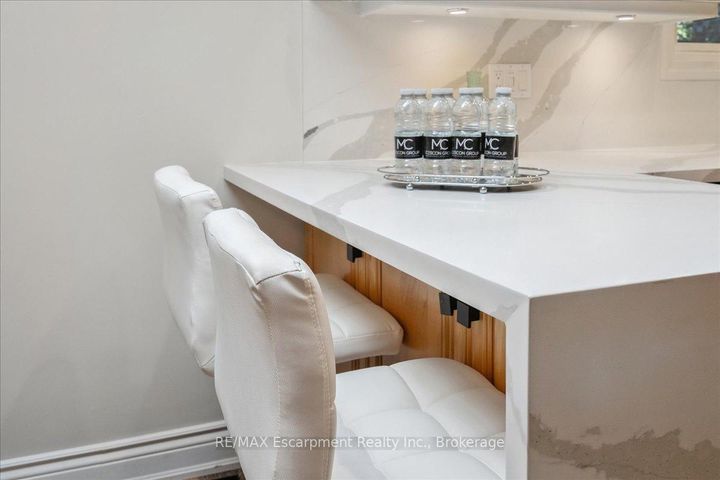 Photo 13 at 346 Kingsway Place, OM Old Milton, Milton