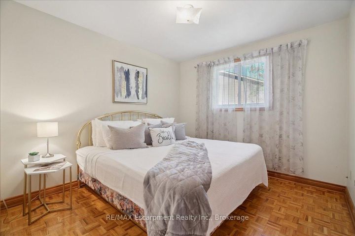 Photo 22 at 346 Kingsway Place, OM Old Milton, Milton
