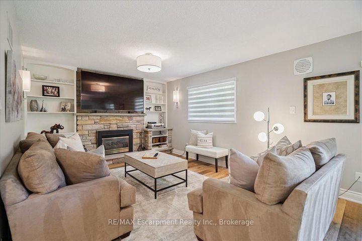 Photo 24 at 346 Kingsway Place, OM Old Milton, Milton