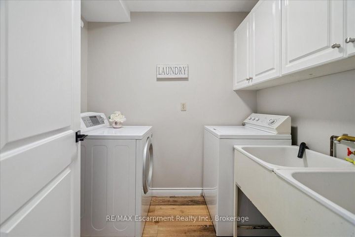 Photo 30 at 346 Kingsway Place, OM Old Milton, Milton