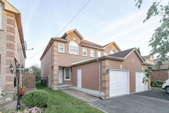 Photo 1 at 17 Caruso Drive, Fletcher's West, Brampton