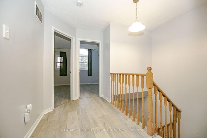 Photo 19 at 17 Caruso Drive, Fletcher's West, Brampton