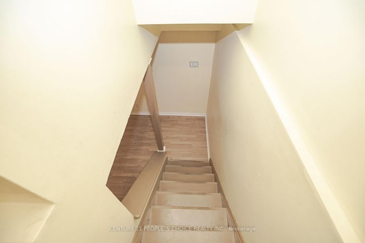Photo 36 at 17 Caruso Drive, Fletcher's West, Brampton