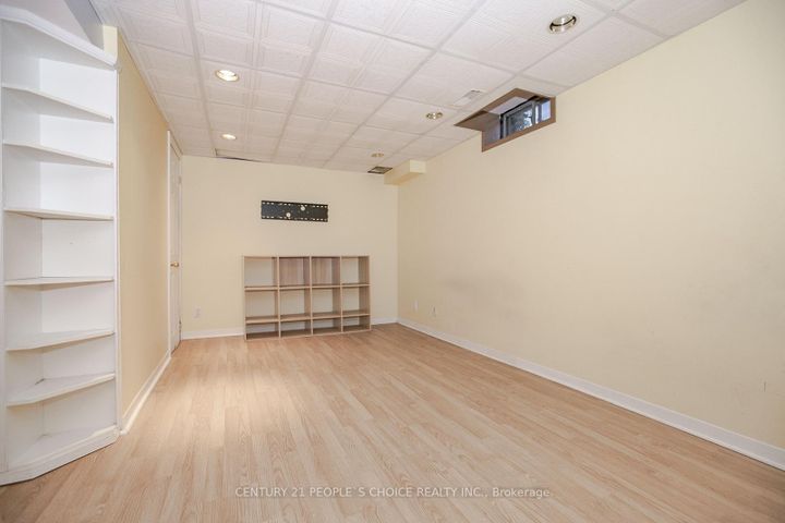 Photo 37 at 17 Caruso Drive, Fletcher's West, Brampton