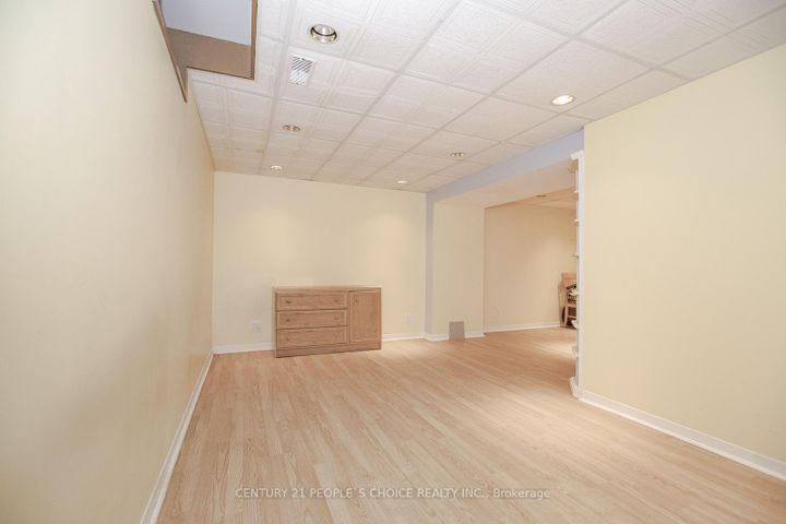 Photo 39 at 17 Caruso Drive, Fletcher's West, Brampton