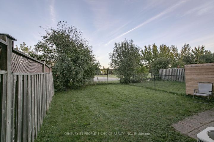 Photo 44 at 17 Caruso Drive, Fletcher's West, Brampton