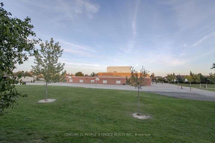 Photo 47 at 17 Caruso Drive, Fletcher's West, Brampton