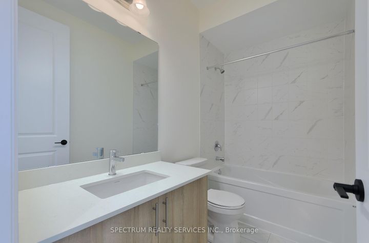 Photo 32 at 35 De La Roche Drive, Vellore Village, Vaughan