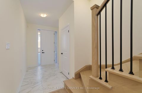 Photo 5 at 35 De La Roche Drive, Vellore Village, Vaughan