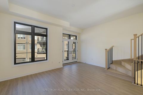 Photo 12 at 35 De La Roche Drive, Vellore Village, Vaughan