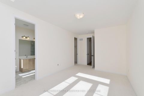 Photo 20 at 35 De La Roche Drive, Vellore Village, Vaughan