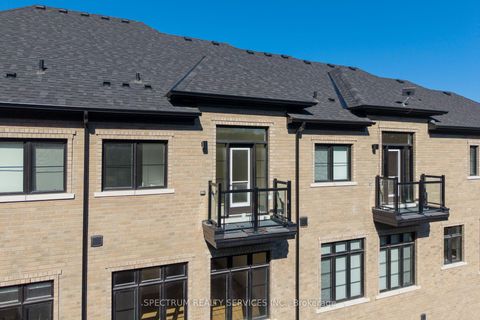 Photo 22 at 35 De La Roche Drive, Vellore Village, Vaughan