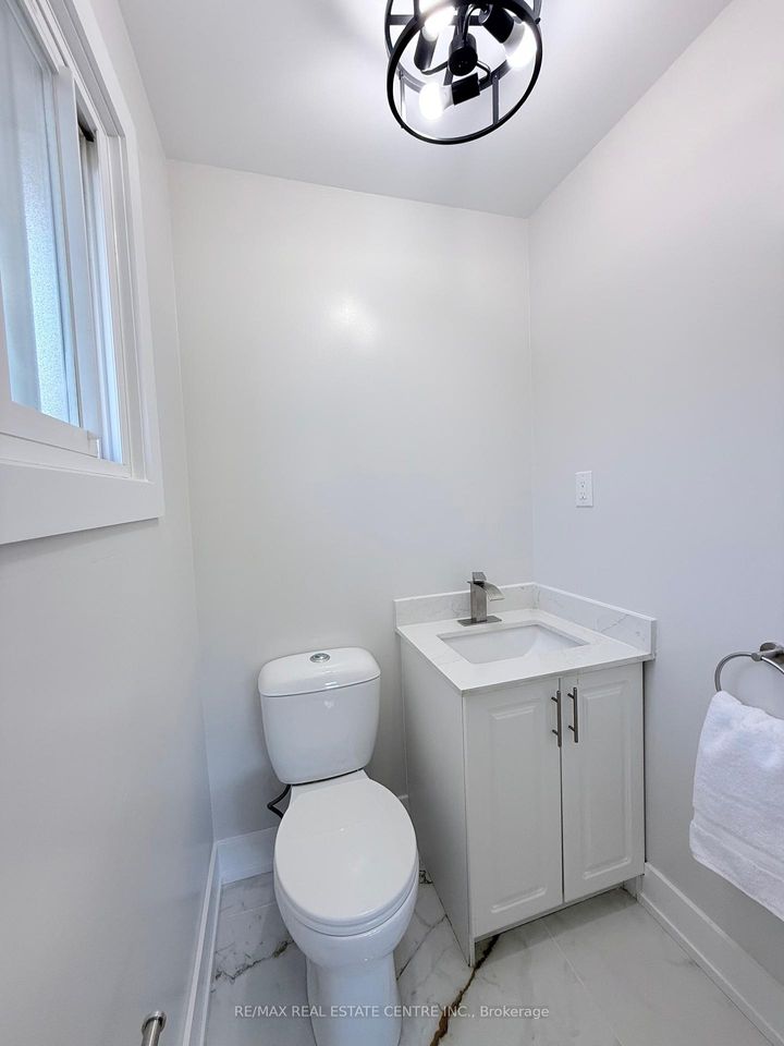 Photo 15 at 1215 Larny Court, Rathwood, Mississauga