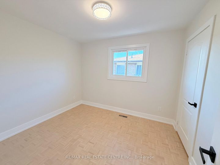 Photo 16 at 1215 Larny Court, Rathwood, Mississauga