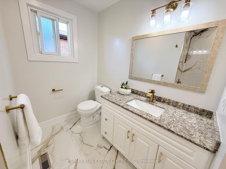 Photo 18 at 1215 Larny Court, Rathwood, Mississauga