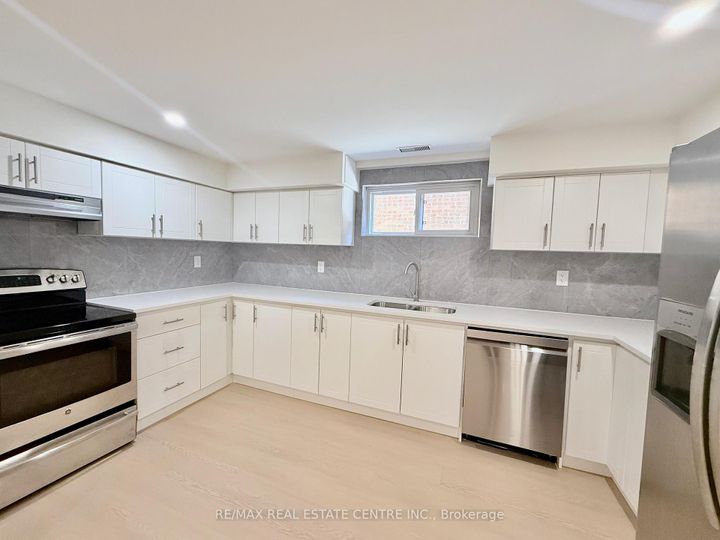 Photo 32 at 1215 Larny Court, Rathwood, Mississauga