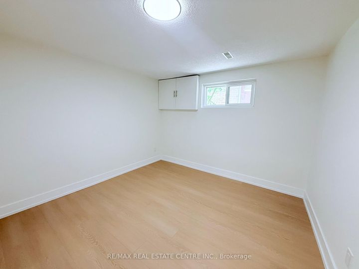 Photo 34 at 1215 Larny Court, Rathwood, Mississauga