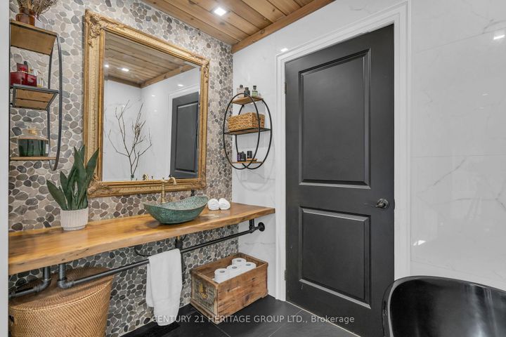 Photo 23 at 4235 4th Line, Rural Bradford West Gwillimbury, Bradford West Gwillimbury
