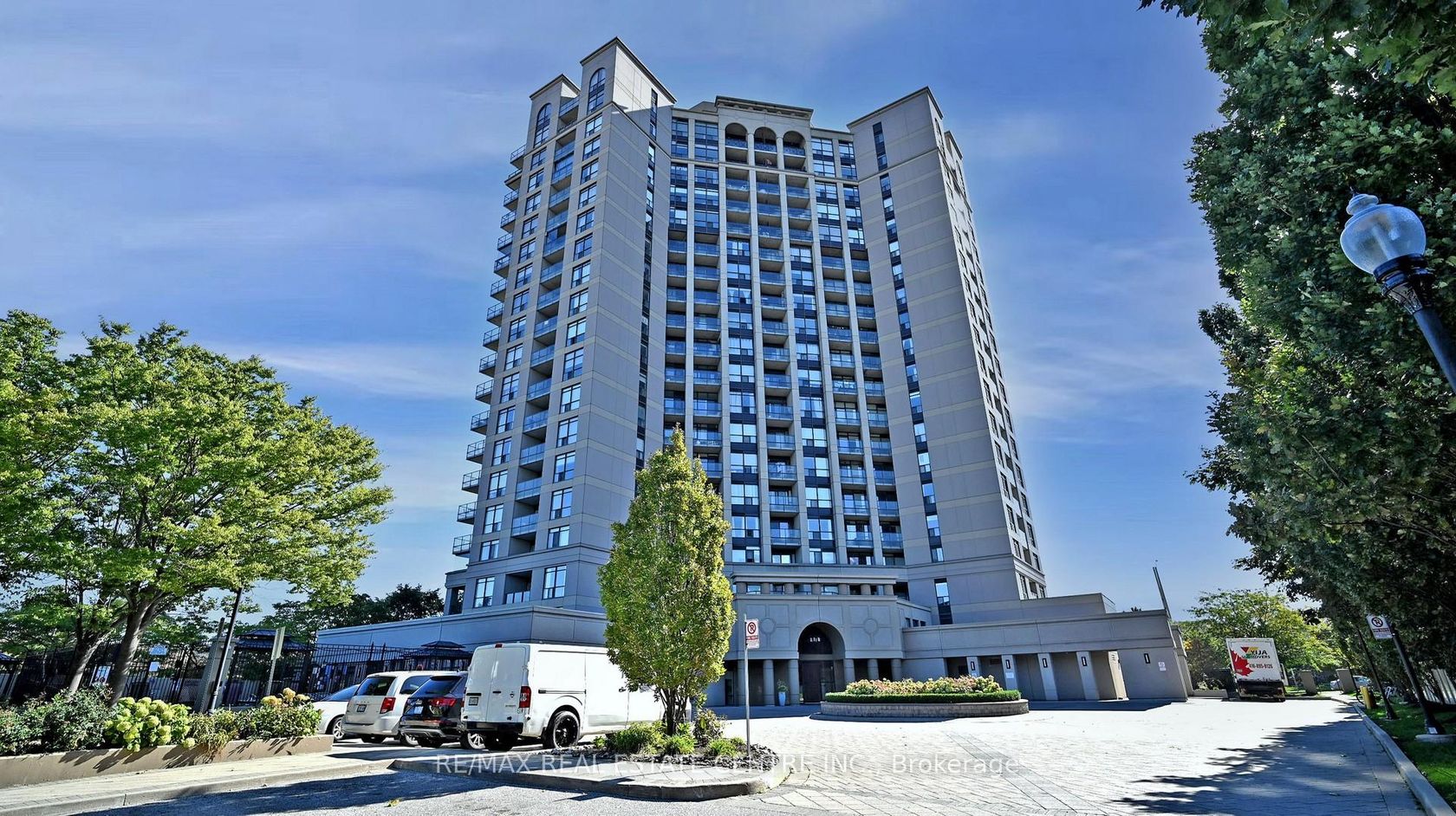 505 - 220 Forum Drive, Hurontario, Mississauga 