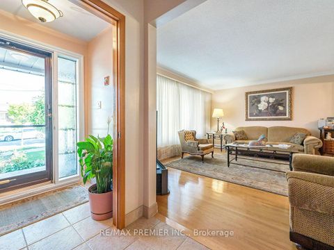 Photo 3 at 33 Clair Road, Jane Heights, Toronto