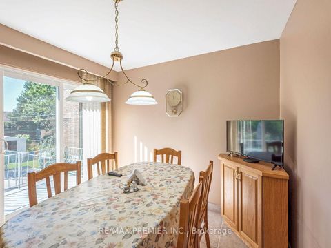 Photo 10 at 33 Clair Road, Jane Heights, Toronto