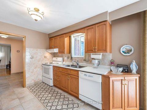 Photo 12 at 33 Clair Road, Jane Heights, Toronto
