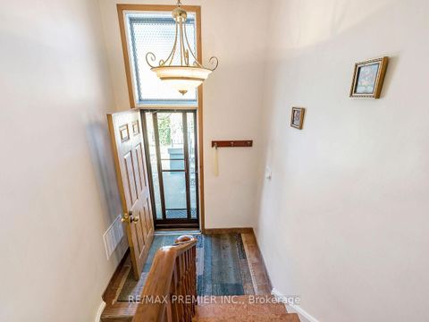 Photo 22 at 33 Clair Road, Jane Heights, Toronto