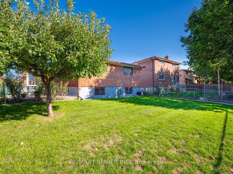 Photo 25 at 33 Clair Road, Jane Heights, Toronto