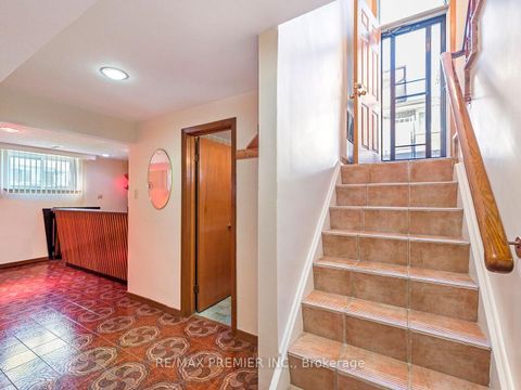 Photo 30 at 33 Clair Road, Jane Heights, Toronto