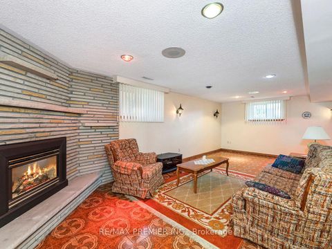 Photo 35 at 33 Clair Road, Jane Heights, Toronto