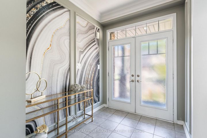 Photo 2 at 126 CACTUS Crescent, Stoney Creek Mountain, Hamilton