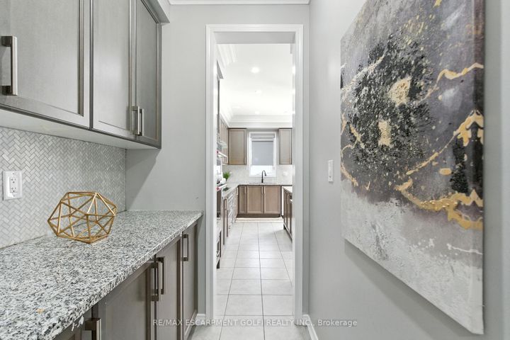 Photo 12 at 126 CACTUS Crescent, Stoney Creek Mountain, Hamilton