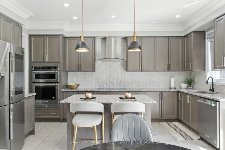 Photo 18 at 126 CACTUS Crescent, Stoney Creek Mountain, Hamilton