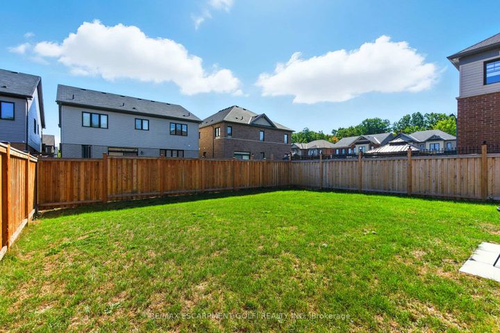 Photo 39 at 126 CACTUS Crescent, Stoney Creek Mountain, Hamilton