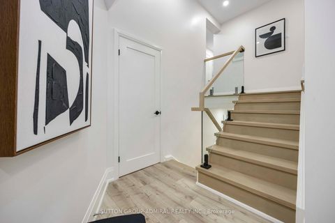 Photo 3 at G7 - 296 Mill Road, Markland Wood, Toronto
