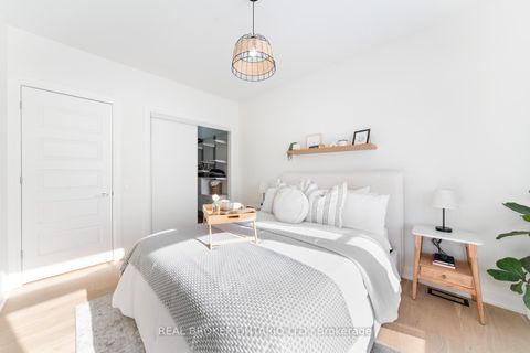 Photo 25 at 48 - 8167 Kipling Avenue, West Woodbridge, Vaughan