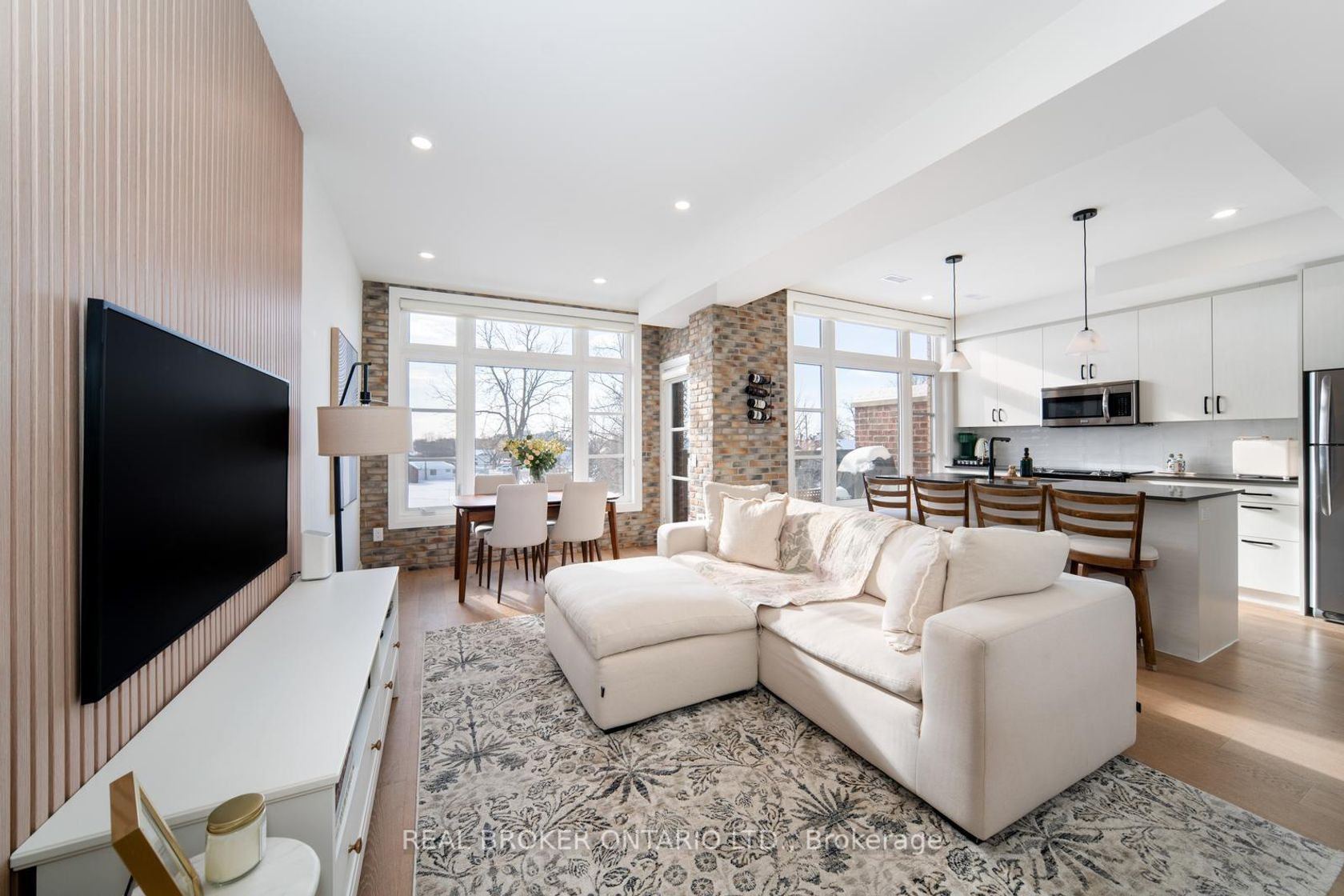 48 - 8167 Kipling Avenue, West Woodbridge, Vaughan 