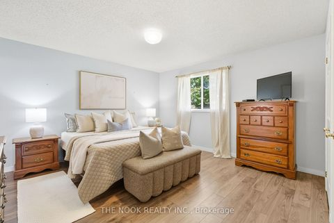 Photo 14 at 58 Stagemaster Crescent, Courtice, Clarington