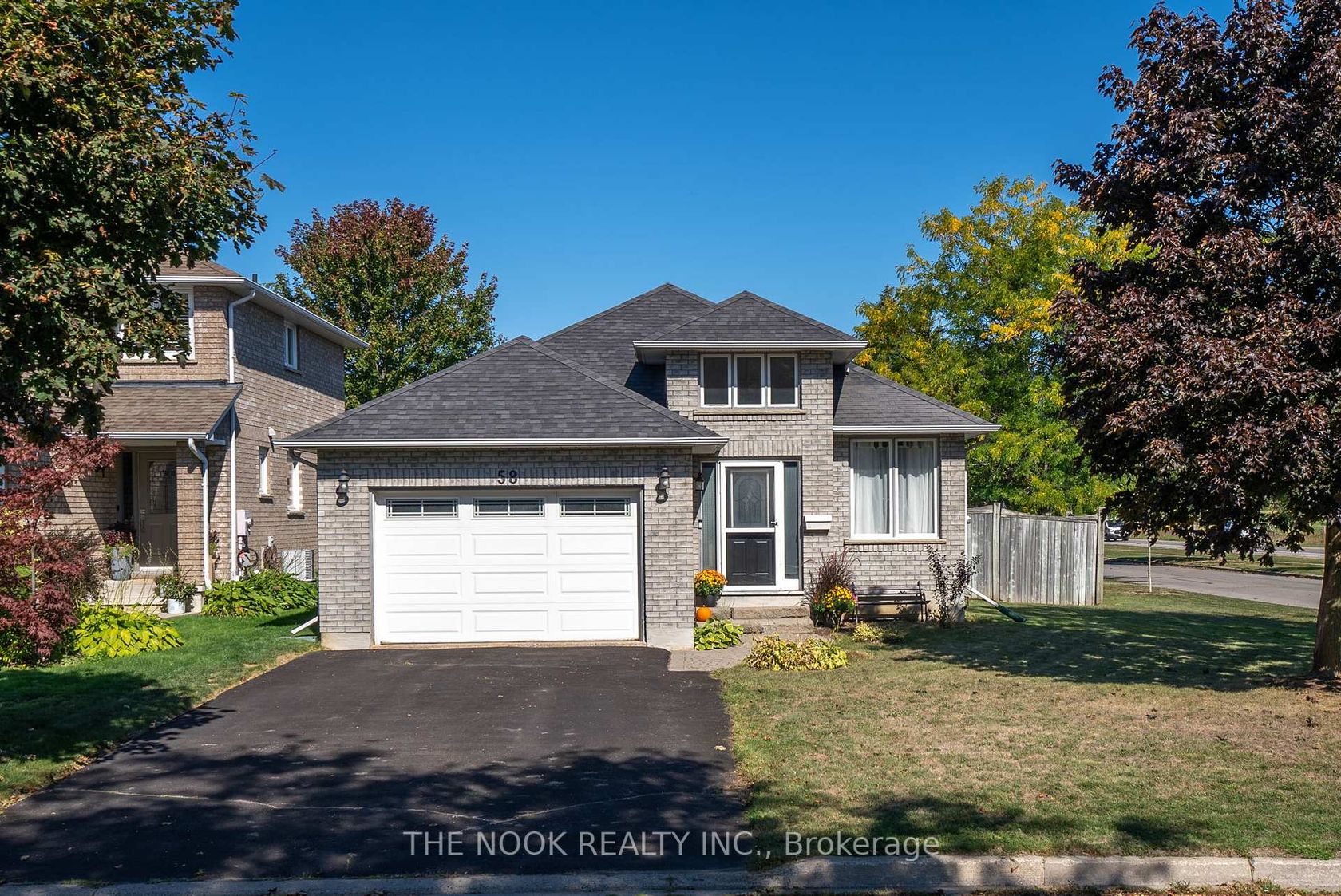 58 Stagemaster Crescent, Courtice, Clarington 