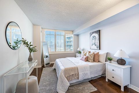 Photo 14 at 909 - 39 Parliament Street, Waterfront Communities C8, Toronto