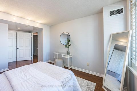 Photo 15 at 909 - 39 Parliament Street, Waterfront Communities C8, Toronto