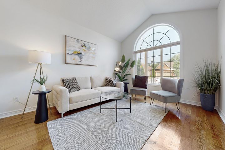Photo 2 at 320 Waterbury Crescent, Port Perry, Scugog