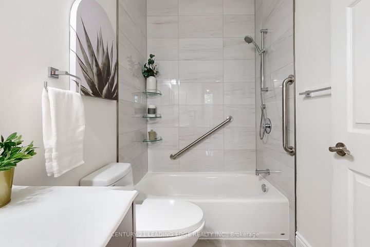 Photo 28 at 320 Waterbury Crescent, Port Perry, Scugog