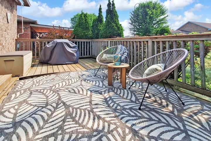 Photo 31 at 320 Waterbury Crescent, Port Perry, Scugog